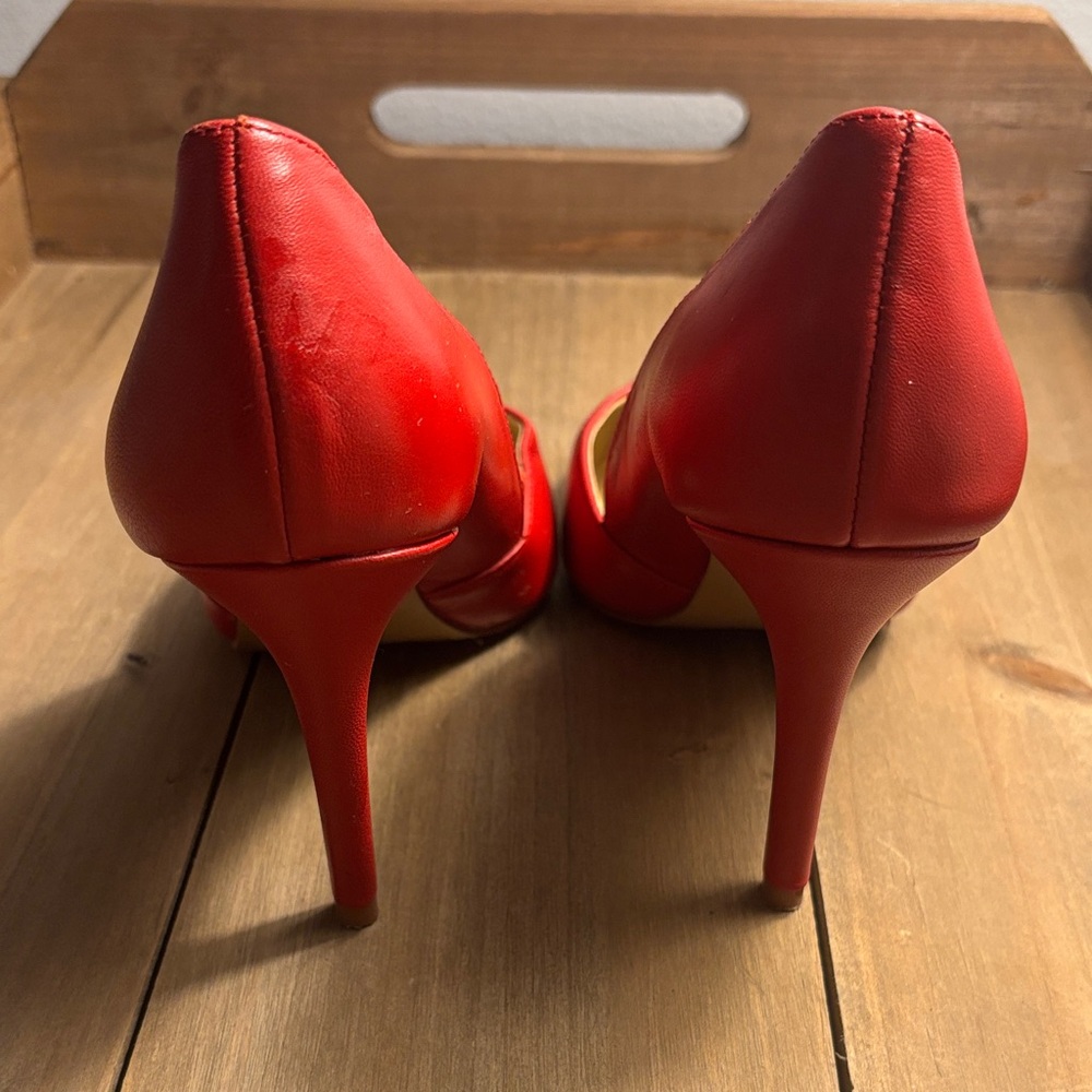 Vince Camuto Red Pointed-Toe Pumps Designer Casual Business Casual Formal - Picture 5 of 5